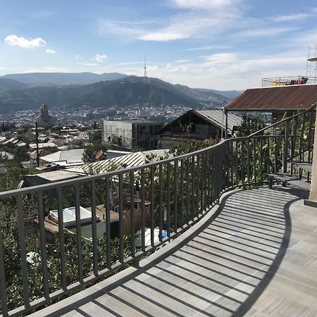 Upstairs Hotel Tbilisi ภายนอก รูปภาพ