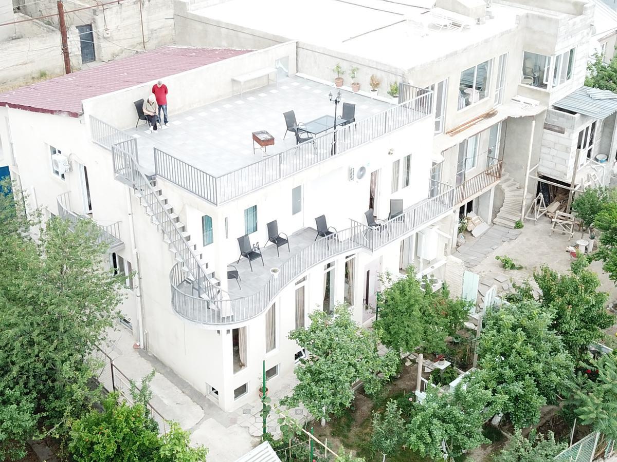Upstairs Hotel Tbilisi ภายนอก รูปภาพ